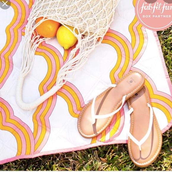 Society6 fabfitfun outdoor picnic blanket/cover - Picture 3 of 3